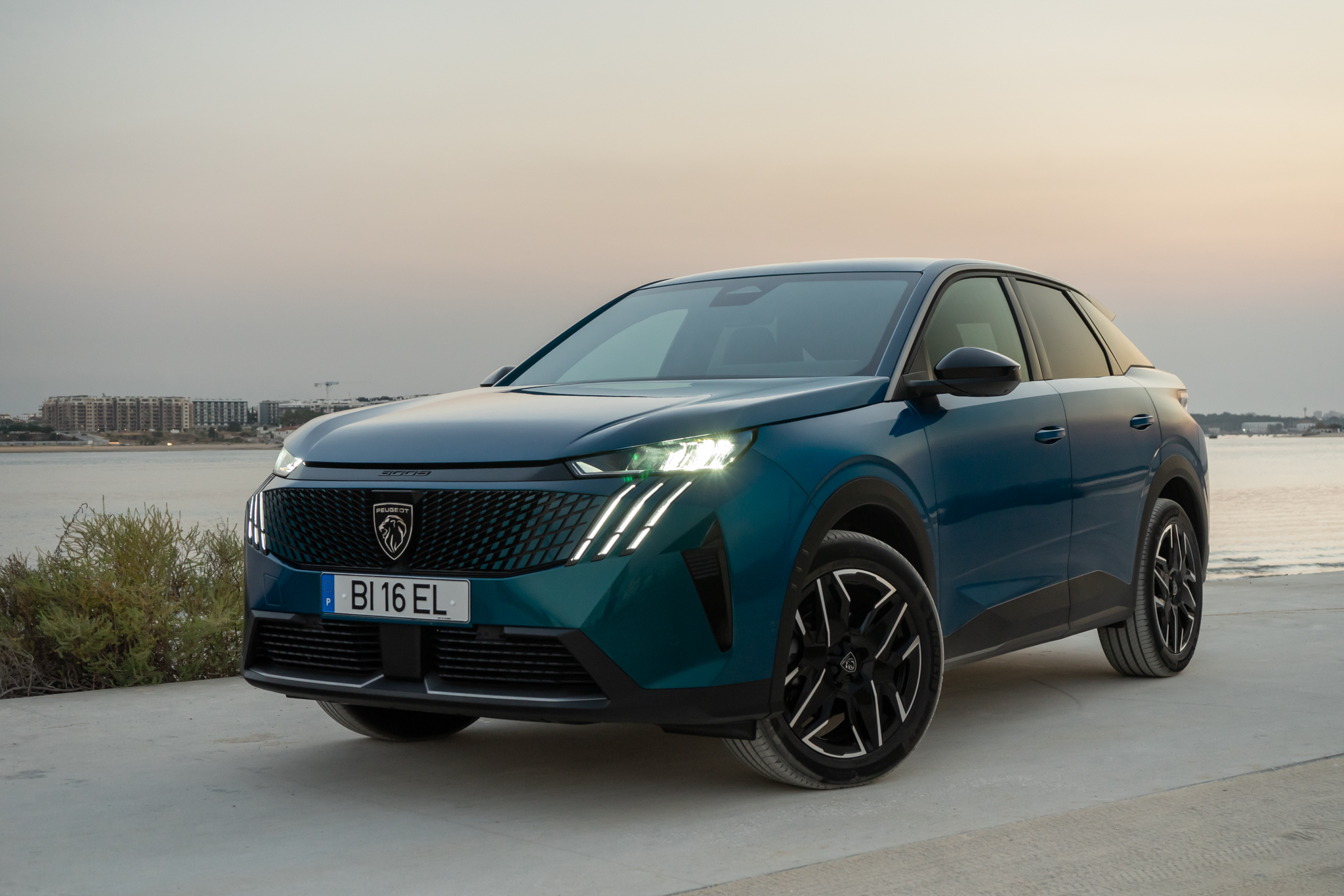 Fast Forward – Peugeot 3008 Hybrid